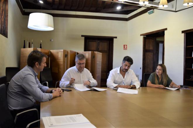 La Laguna concede 54.600 euros a Cáritas para el proyecto ‘Base 25 x La Laguna’