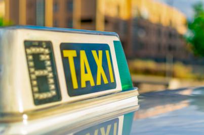 El PSOE, único partido que se posiciona a favor del taxi en San Miguel de Abona