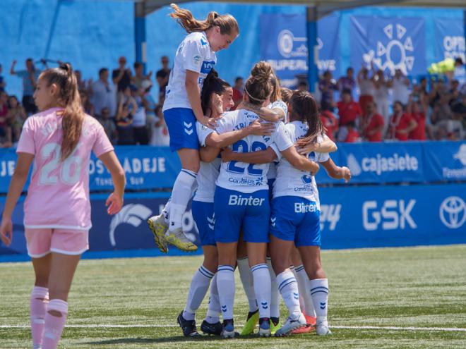 El Costa Adeje Tenerife logra puntuar ante el Madrid CFF y sigue su buena racha
