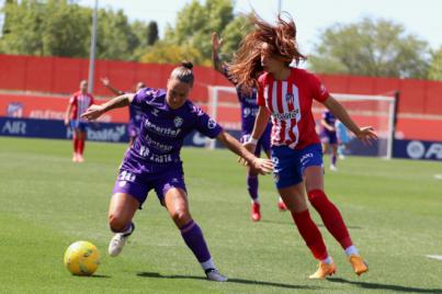 El Costa Adeje Tenerife se choca con un penalti en contra y con Lola Gallardo