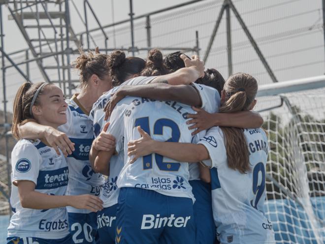 El Costa Adeje Tenerife Egatesa vence en su primer partido como local