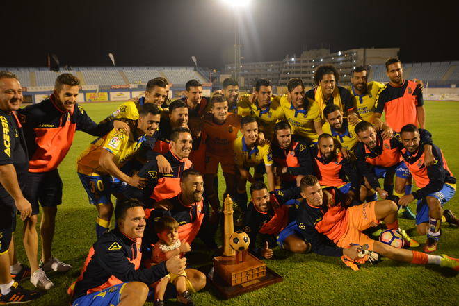 La UD Las Palmas gana el Torneo de Maspalomas con un gol de Míchel