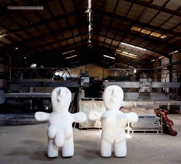 El artista Nicolás Laiz juega con lo mítico, la identidad y el pasado con su exposición ‘Ultrasuvenir’ en la SAC