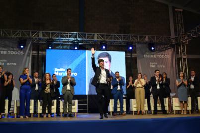 Emilio Navarro presenta al equipo que lo acompañará en Santiago del Teide