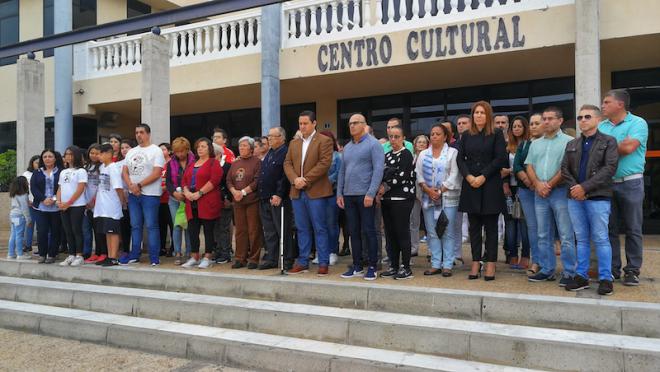 Arona recuerda a las siete víctimas mortales del derrumbe del edificio de Los Cristianos