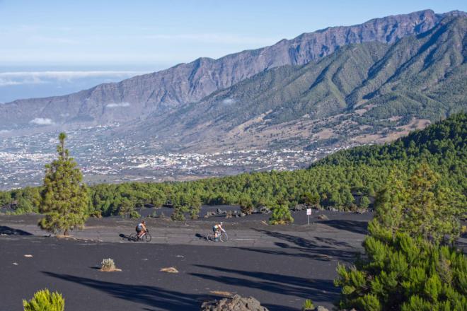 Volcano GranFondo La Palma consigue que ciclistas de 14 na-cionales pedaleen entre volcanes