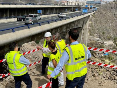 El Cabildo y la DGT autorizan el paso del transporte colectivo por el Viaducto del Guiniguada