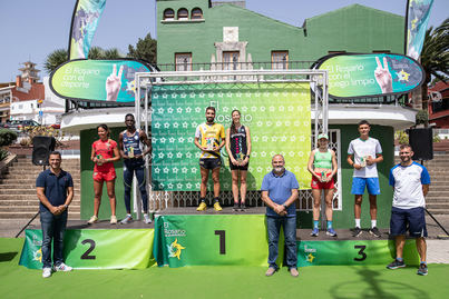 Jairo Paule y Patricia Domínguez ganan la VIII Carrera popular de La Esperanza