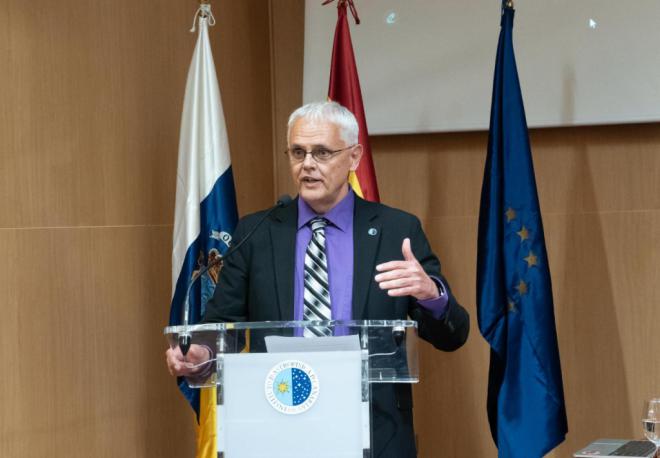 Valentín Martínez Pillet toma posesión como director del IAC