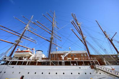 LPGC alterna la llegada de los habituales cruceros turísticos con los más clásicos, a vela, para despedir noviembre