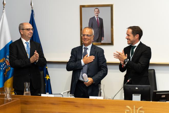 Víctor M. Acosta Rodríguez recibe el título de Hijo Predilecto de La Palma
