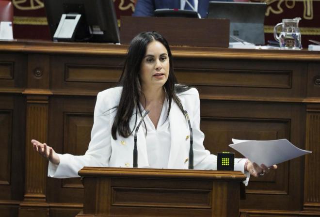 Vidina Espino pide al Gobierno que salga de su burbuja de coches oficiales, comilonas y despilfarro y baje los impuestos