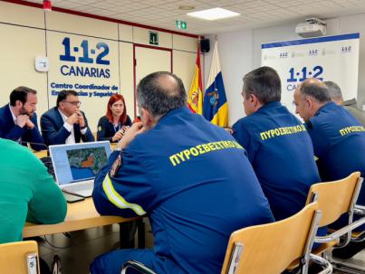 Manuel Miranda recibe a la delegación de la Brigada Helénica de Bomberos