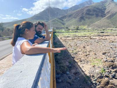 Técnicos de Medio Ambiente y del Instituto de Patrimonio Mundial y la Reserva de la Biosfera visitan La Aldea para analizar las acciones que se pueden llevar a cabo en la desembocadura del barranco