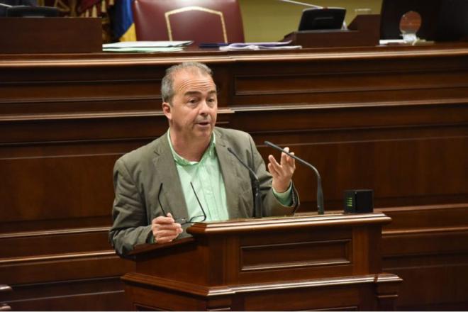 Francisco Déniz afirma que el macromuelle de Agaete es la marca del “desarrollismo agresivo y violento” que impulsa el Gobierno de CC