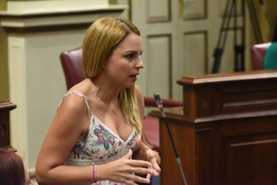 La política medioambiental de Clavijo “es puro humo de color bien negro”