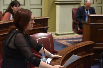 Natividad Arnáiz exige a Clavijo que apruebe de manera urgente la Ley de Protección de Animales