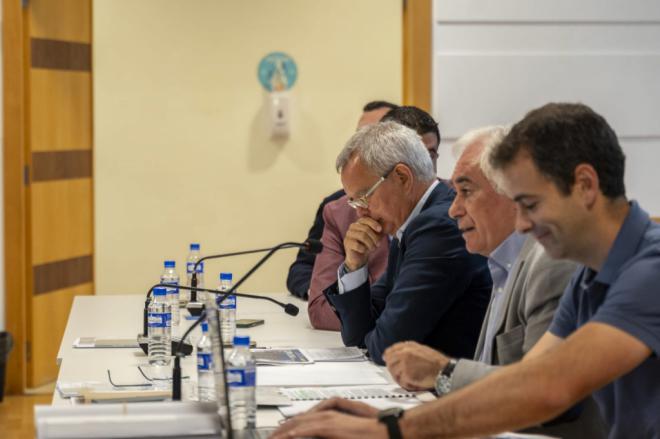 Franquis logra el consenso de agricultores y plataformas de afectados para el trazado de La Palma