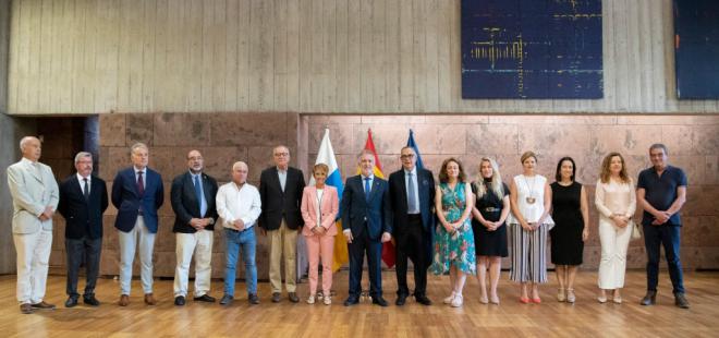 Torres preside la toma de posesión de José Carlos Francisco como presidente del Consejo Económico y Social