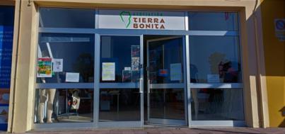 Cáritas colabora con Tierra Bonita en la encuesta a las familias afectadas del volcán sobre el retraso en las ayudas al alquiler
