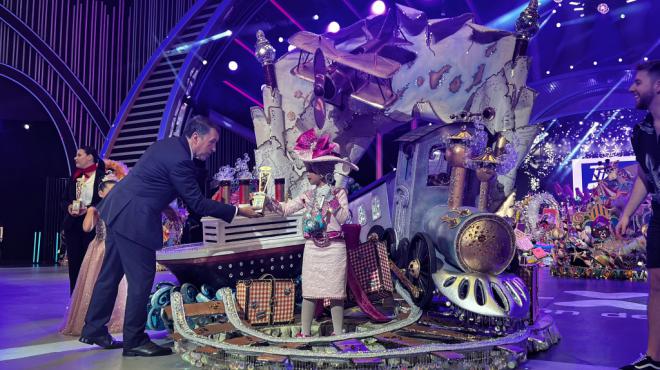 Vera García Lima, Reina Infantil del Carnaval con una fantasía de Alexis Santana
