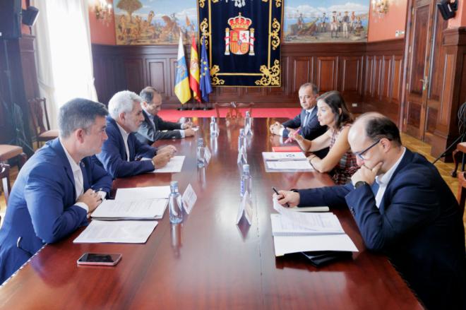 La AMT Sol y Playa logra el compromiso de Reyes Maroto para avanzar en la definición de Municipios Turísticos y desarrollar un Plan Nacional