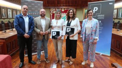 El distintivo ‘Compromiso con Puerto de la Cruz’ luce ya en 21 entidades del municipio