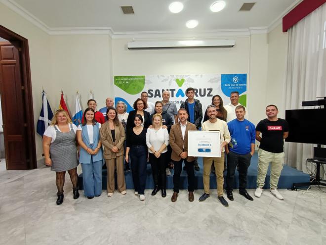 El Ayuntamiento entrega a diecisiete ONGs la recaudación del espectáculo de Reyes Magos
