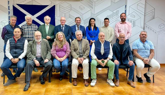 Cabildo y FEPECO ponen en común estrategias para el impulso de la industria en Tenerife