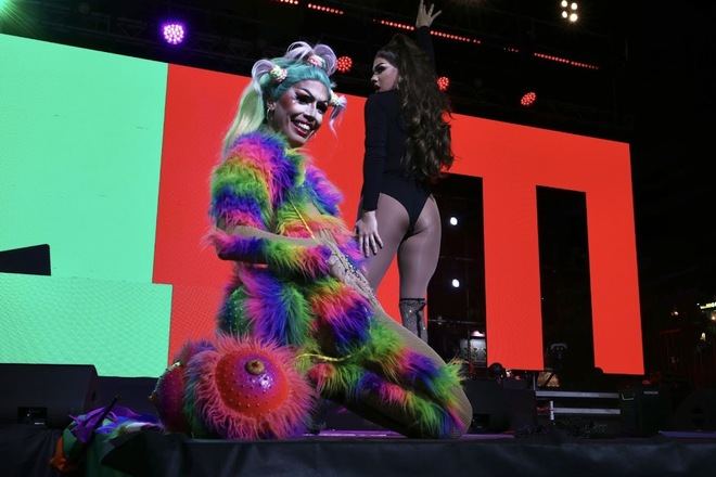 'Isabella y punto' consigue la corona en la gala Drag de Maspalomas Pride