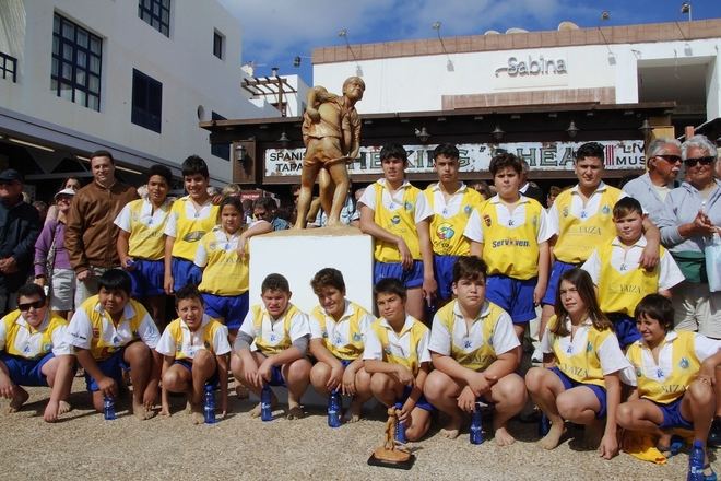 Yaiza honra 35 años de la Escuela de Lucha Canaria de Playa Blanca