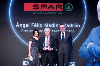 Ángel Medina, presidente de SPAR Gran Canaria, se alza con el Premio Emprendedor del Año de EY