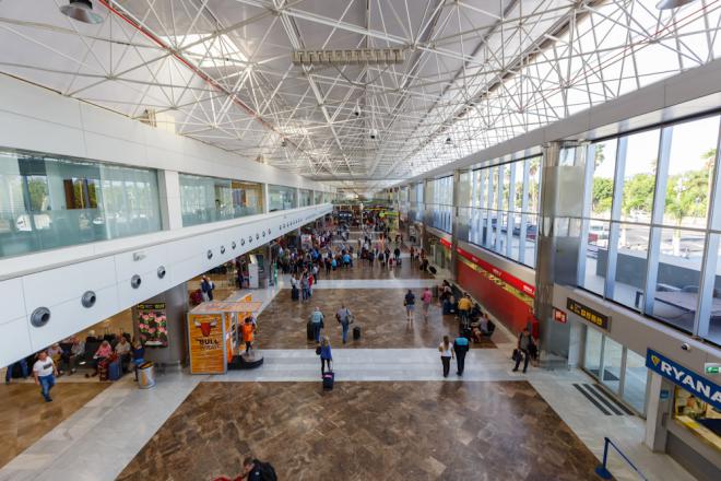 Los aeropuertos canarios registran 4,5 millones de pasajeros en octubre
