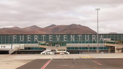 El Cabildo aplaude el anuncio de ampliación del horario del aeropuerto de Fuerteventura