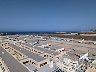 Los aeropuertos canarios cuentan para este invierno con más de 28,9 millones de asientos programados