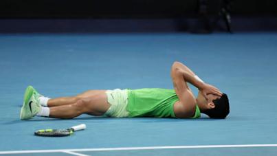 Alcaraz tumba a Zverev en un partido de infarto y jugará su primera final del Open de Australia