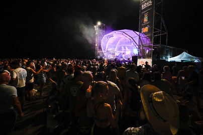La playa de San Agustín palpita a ritmo de soul