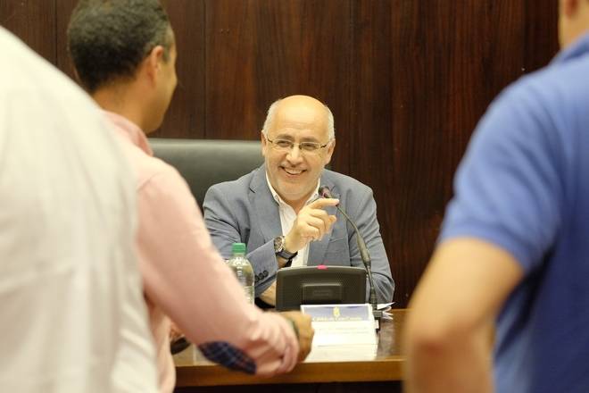 El Cabildo y 18 ayuntamientos consensuarán las obras que presentarán al IGTE