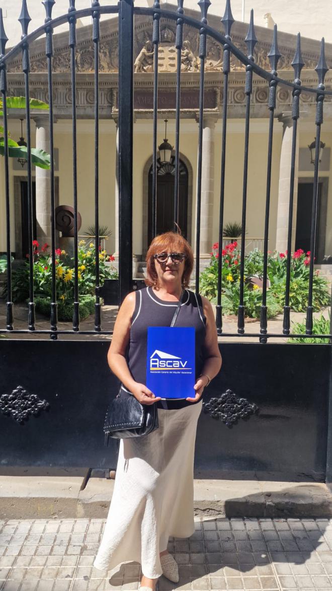 Ascav presenta en el Parlamento de Canarias las enmiendas del consenso