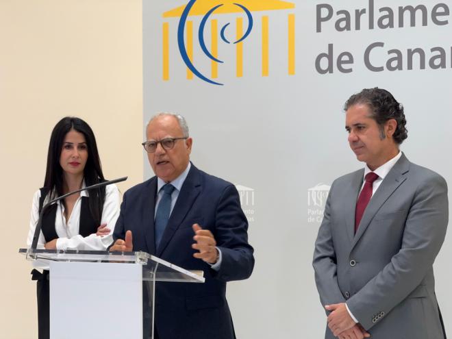 Curbelo comparte el diagnóstico de Clavijo, pero echa de menos el sistema de financiación