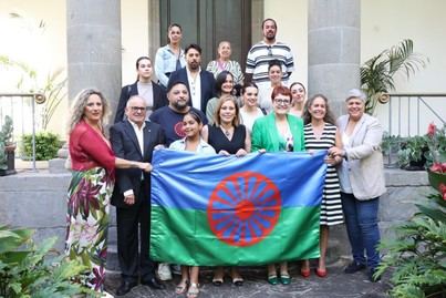 Astrid Pérez destaca la integración del pueblo gitano en Canarias