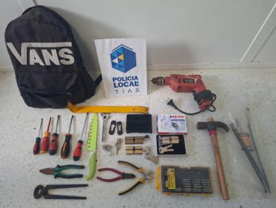 La Policía Local de Tías detiene a una joven pareja por allanamiento de morada