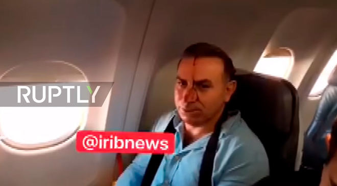Pánico en un avión de pasajeros iraní por las maniobras de un caza estadounidense