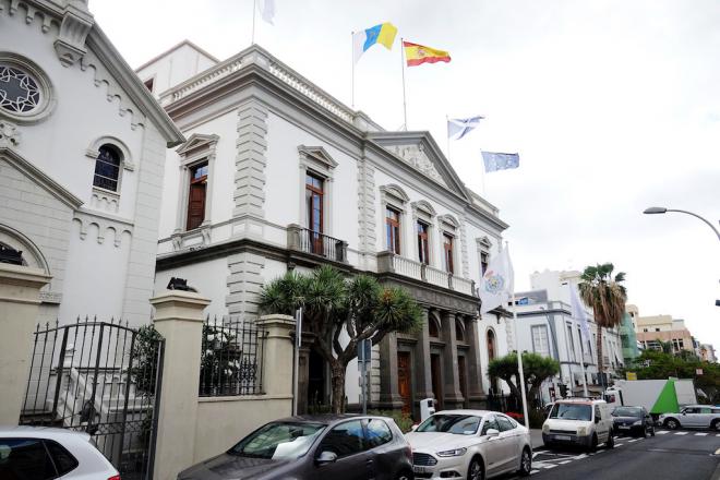 Santa Cruz formaliza un crédito de 30 millones para el presupuesto de este año