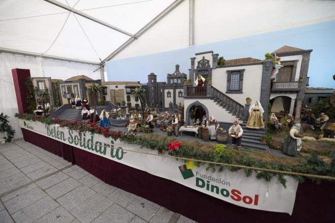 HiperDino evoca a la capital grancanaria del Siglo XIX en su Belén Solidario que homenajea al costumbrismo y a los oficios tradicionales isleños