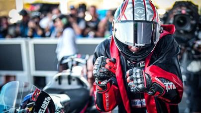 Bezzecchi logra su tercera victoria consecutiva en el GP de Tailandia