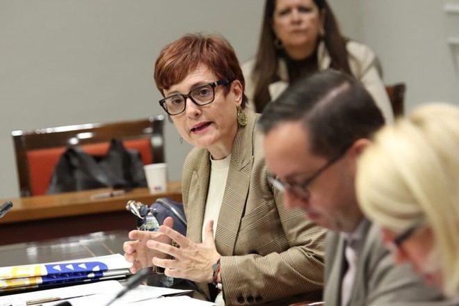 Canarias lanza un innovador sistema de teleasistencia para cuidados sociales