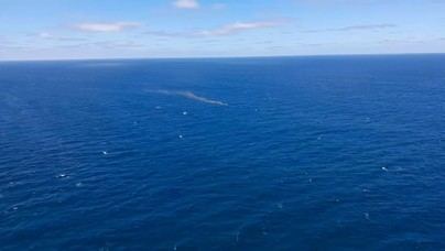 Rescatan a 40 personas en una patera cerca de Gran Tarajal