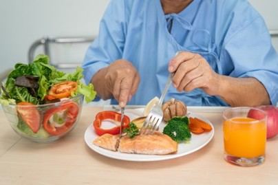 Nuevo decreto garantizará alimentación saludable en hospitales y residencias de mayores
