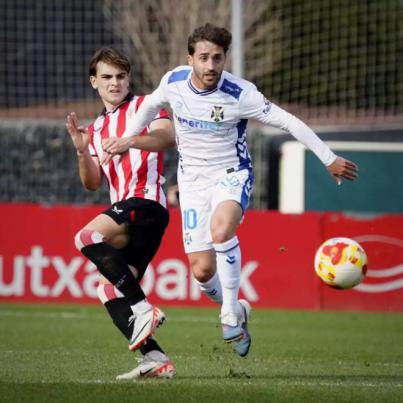 El CD Tenerife suma un punto más y alcanza las 54 unidades en Lezama